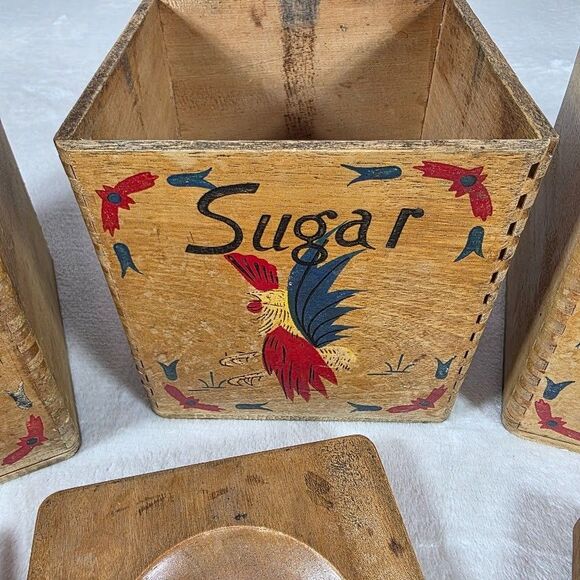 Fred Roberts Co. Hand Painted 4 Piece Roosters Wooden Nesting Canister Set Japan - Picture 3 of 10
